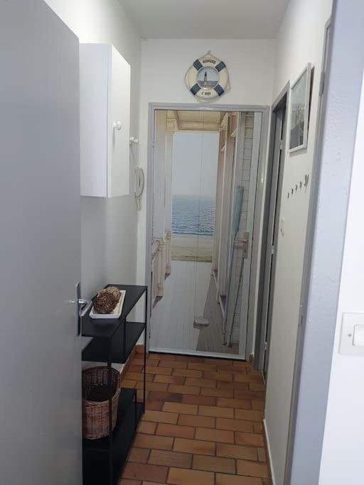 Au Calme A 2Min Mer Parking Balcon Wifi Clim! Сикс-Фор-ле-Плаж Екстериор снимка