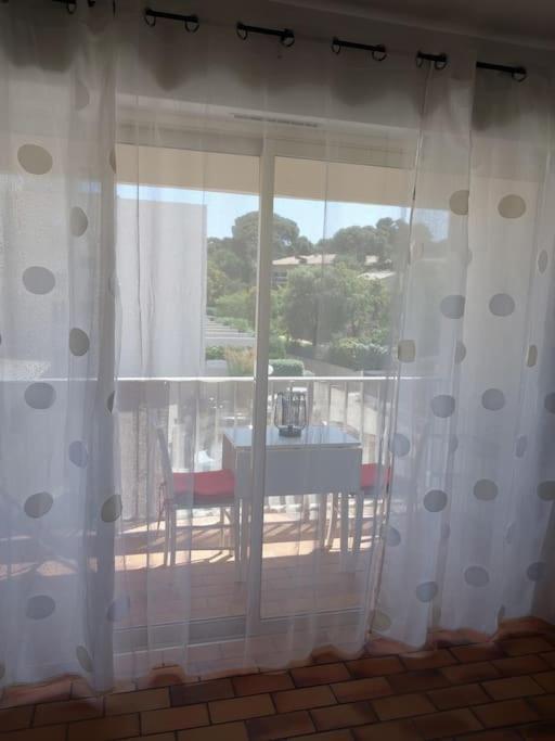 Au Calme A 2Min Mer Parking Balcon Wifi Clim! Сикс-Фор-ле-Плаж Екстериор снимка